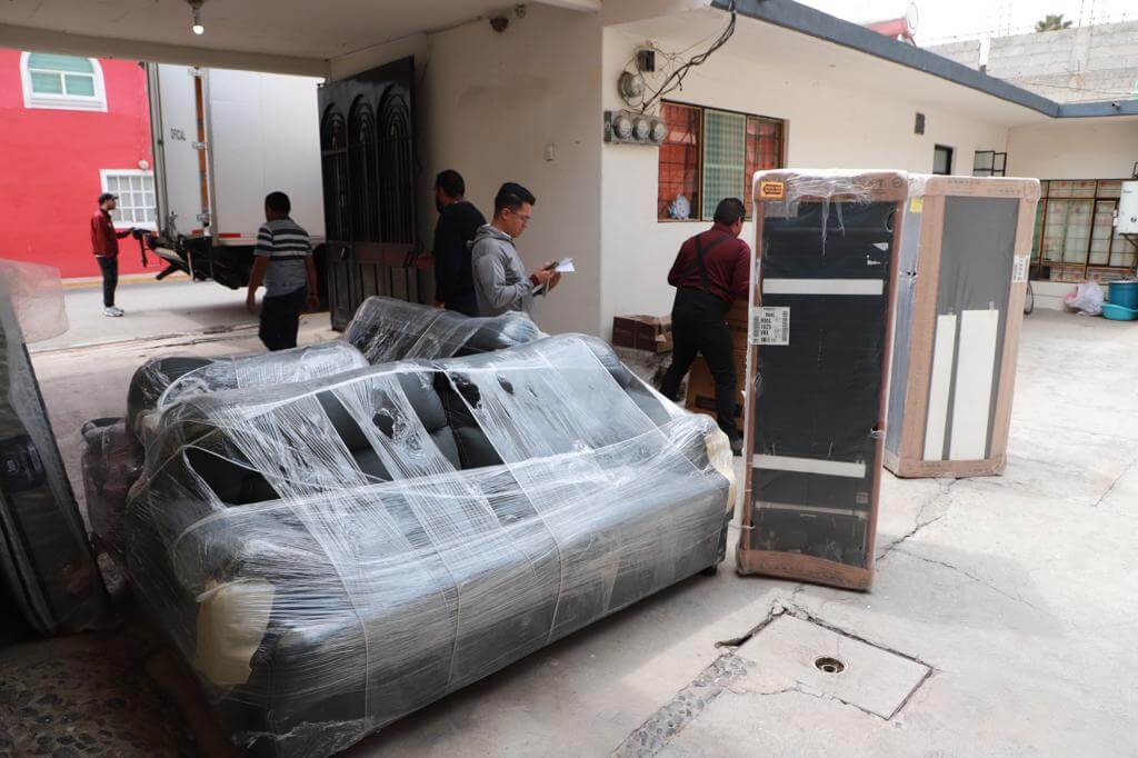 Llegan apoyos a afectados por inundaciones