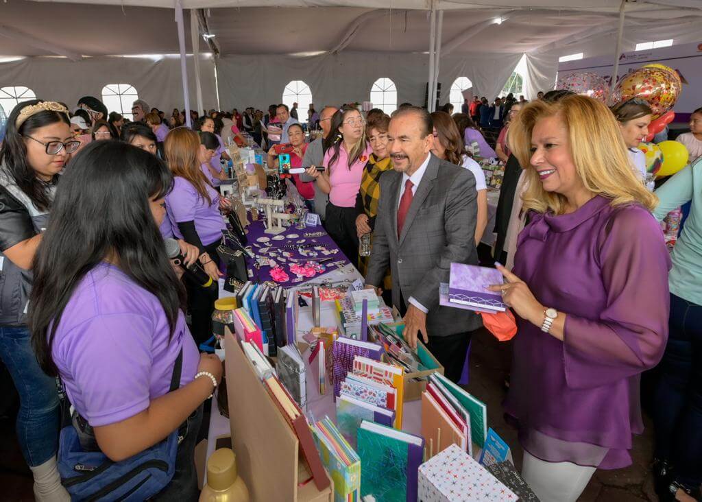 Empoderamiento Femenino y Redes de Apoyo