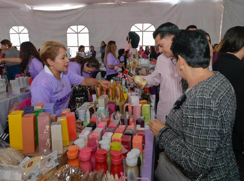 Empoderamiento Femenino y Redes de Apoyo