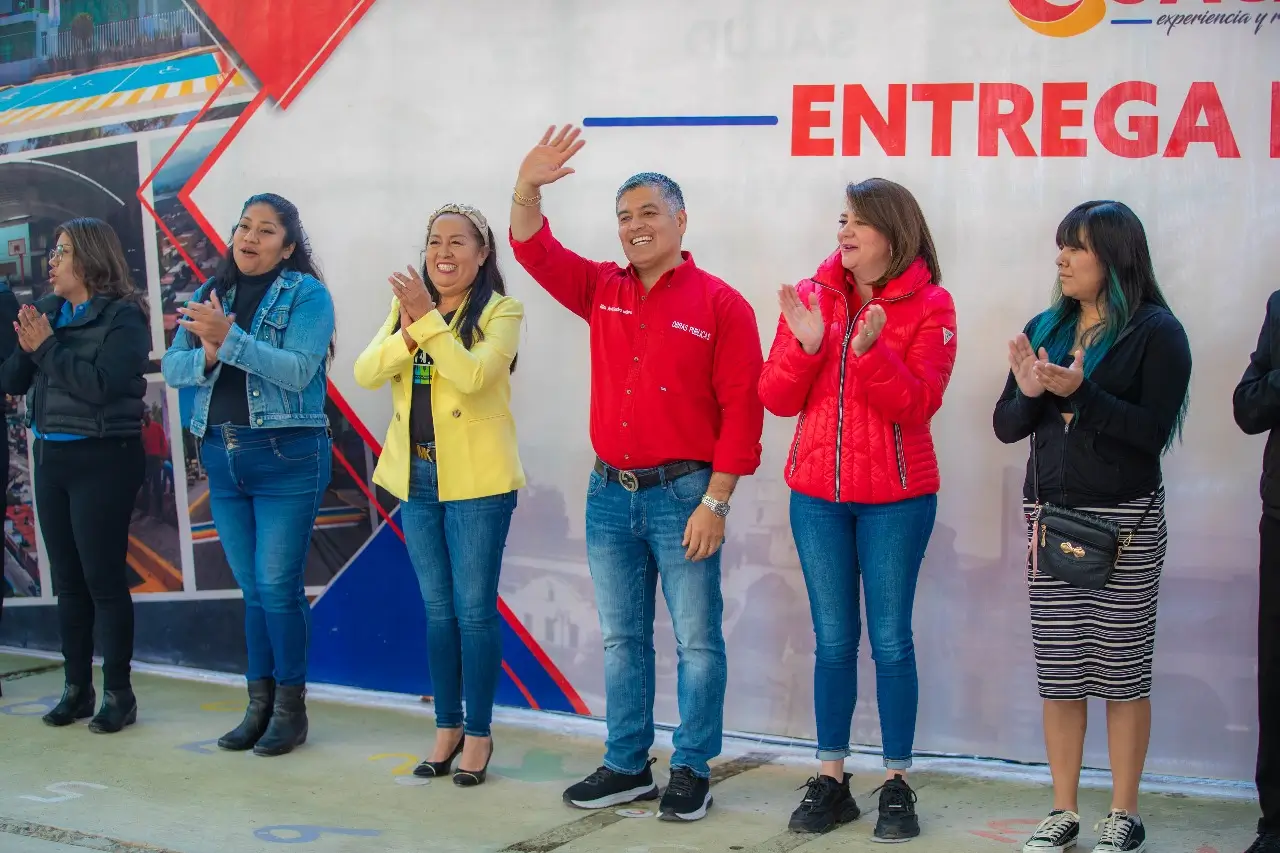 Inauguran arcotechos en escuelas de Coacalco